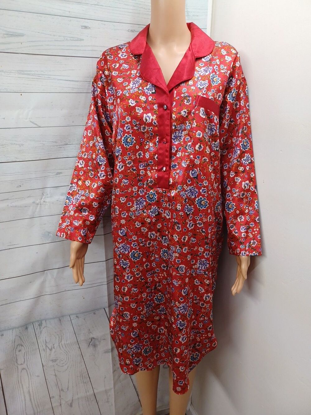 Vtg Gilligan & O'Malley S Sateen Red Nightgown Nightshirt Floral Long Sleeve